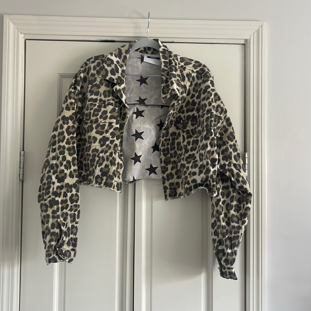 Cropped cheetah jacket